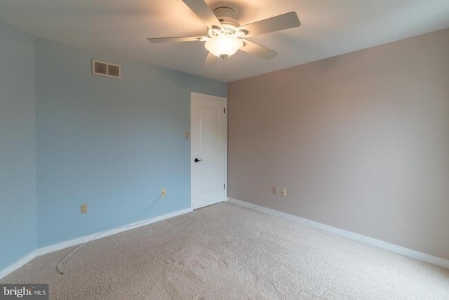 Building Photo - 56 W Windrose Dr