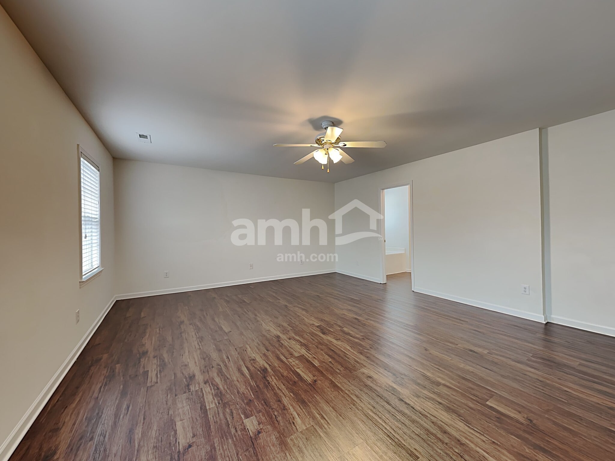 Building Photo - 1843 Longmont Dr