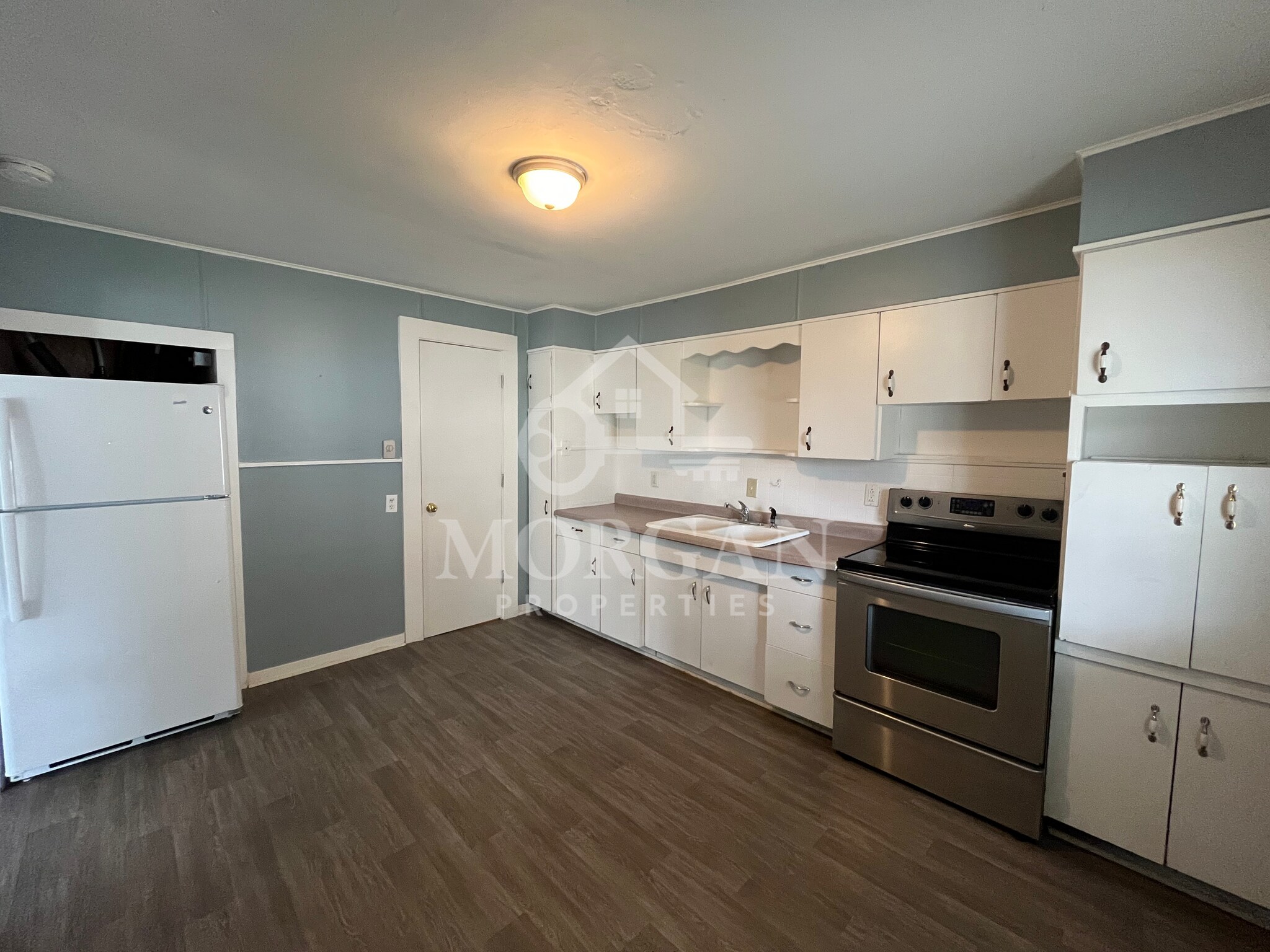 Building Photo - 307 S Main St