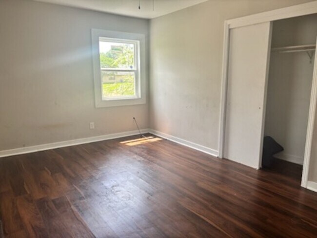 Building Photo - 5211 Robinson Rd