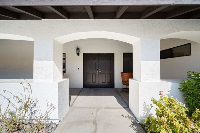 Building Photo - 74830 Waring Ct