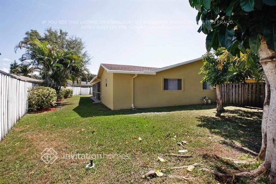 Building Photo - 820 NW 76th Terrace