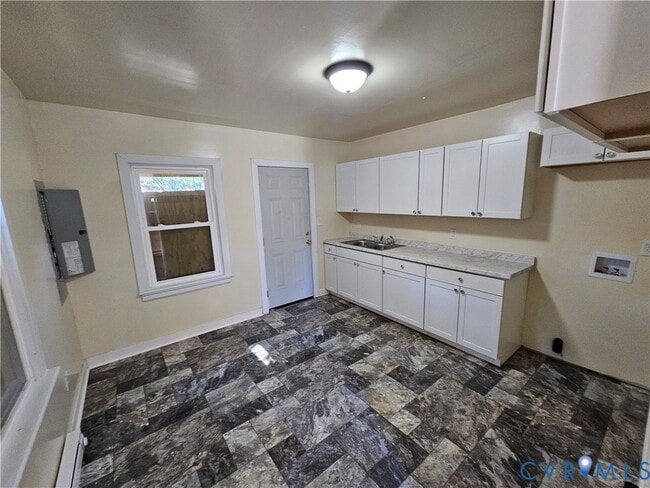 Building Photo - 1425 Minefee St