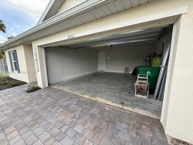 Building Photo - 3051 S Beechwood Cir