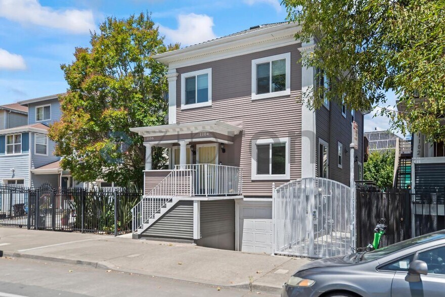 Building Photo - Unit 1104