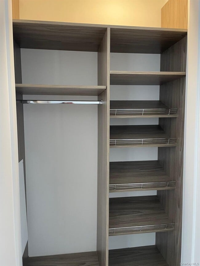 Building Photo - 19-14 21st Rd