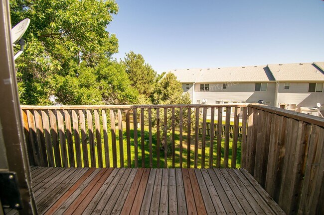 Building Photo - 3950 Manhattan Ave