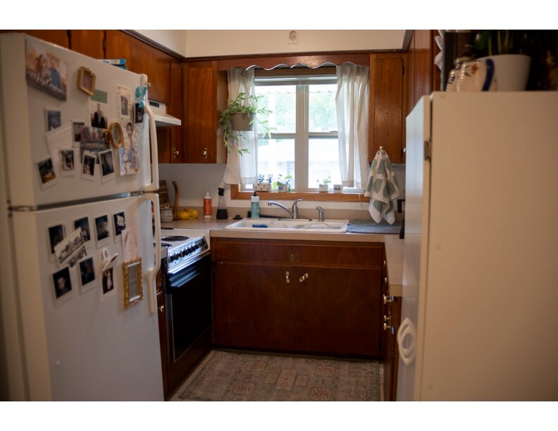 Building Photo - 6501 Urbandale Ave
