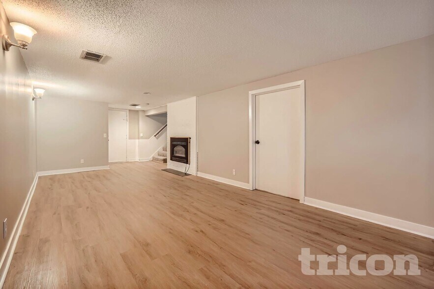 Building Photo - 4020 Nevada Ave N