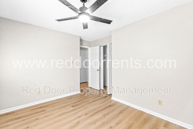Building Photo - 5904 Beau Jardin Dr