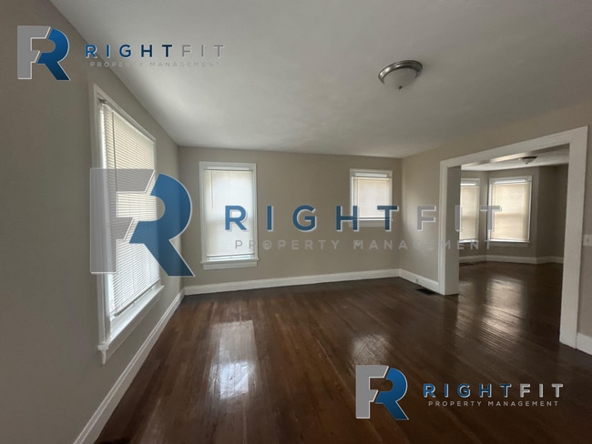 Building Photo - Charming 2 Bedroom Home in Dayton