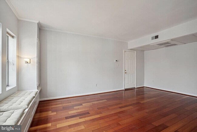 Building Photo - 1758 N Rhodes St