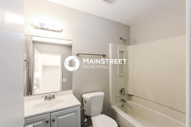 Building Photo - 3 Bedroom Pet-Friendly Home in CHARLOTTE, NC with Main Street Renewal