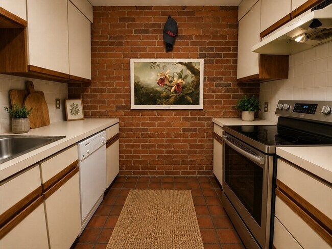 Building Photo - 84 Gainsborough St