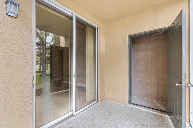 Building Photo - 6450 Emerald Dunes Dr