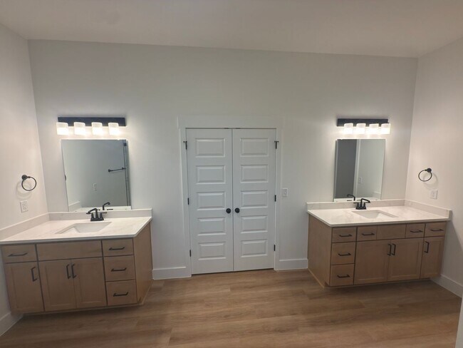 Building Photo - ***5034 Moose Hollow Terrace***