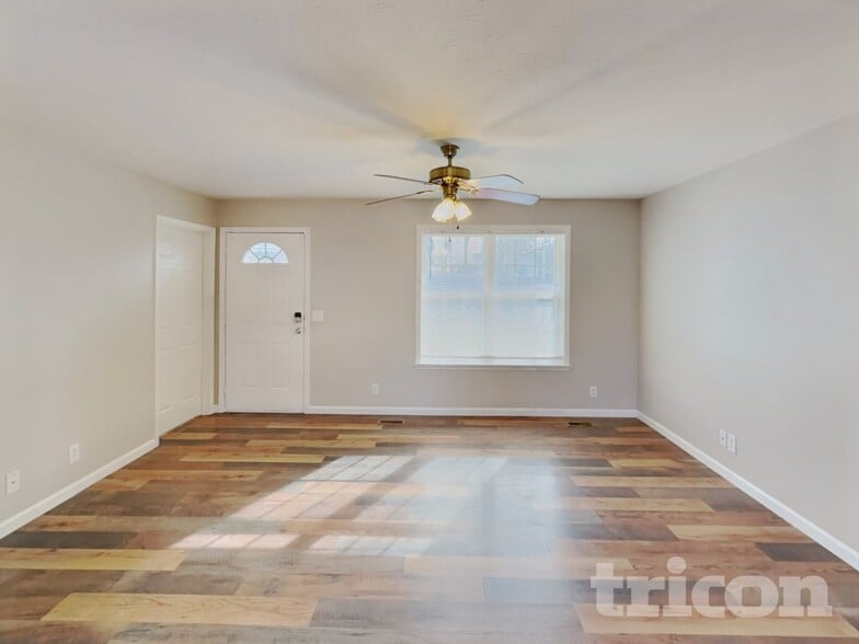 Building Photo - 1150 E 17th Ave