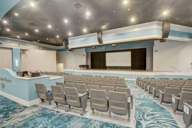 Building Photo - 495 Capri K