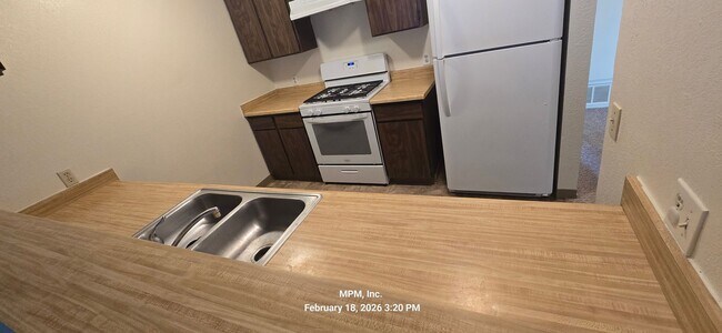 Building Photo - 7240 Sombrilla Ave