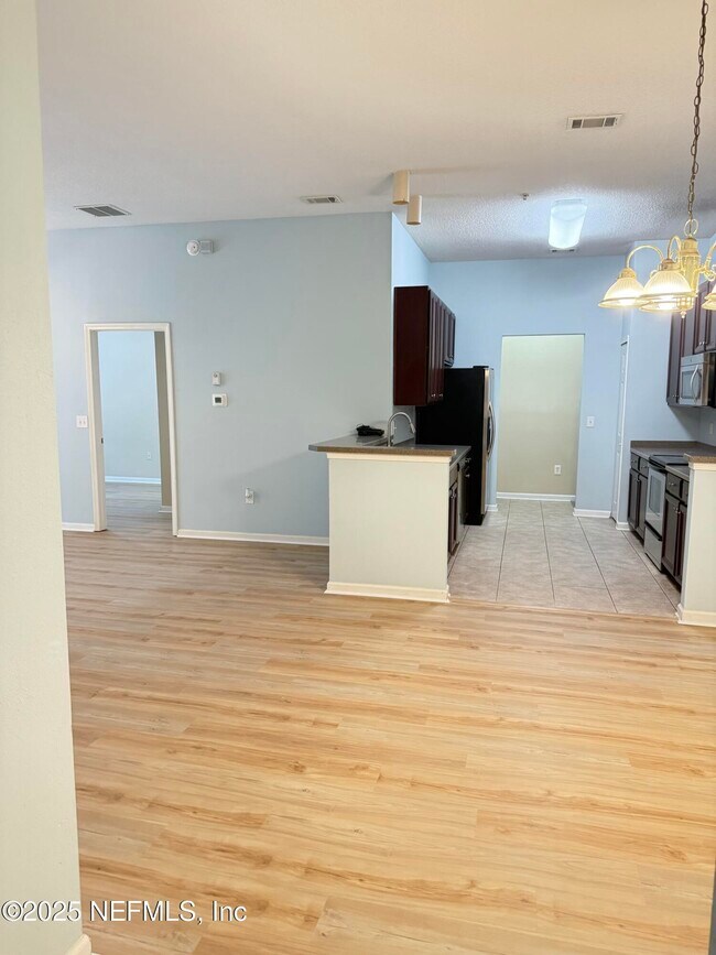 Building Photo - 13832 Herons Landing Way