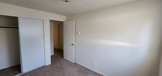 Bedroom with big closet - 521 159th St E
