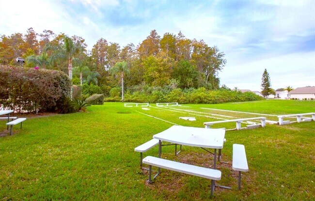 Building Photo - 7828 Hardwick Dr