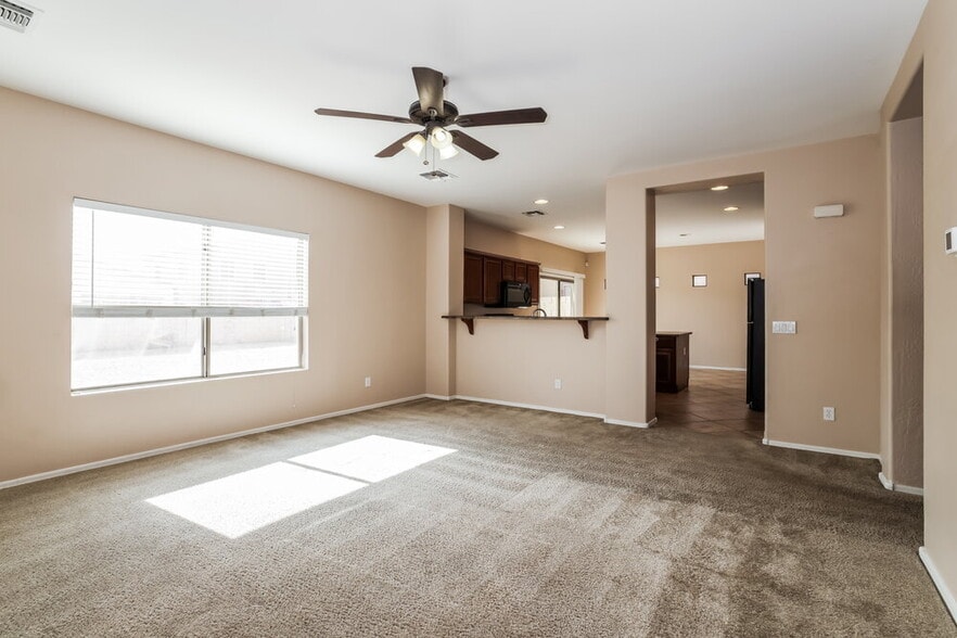 Building Photo - 17559 W Bridger St