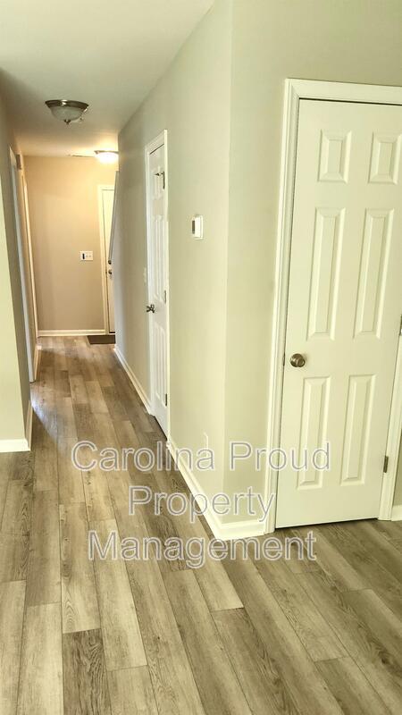 Building Photo - 337 S Pointe Dr