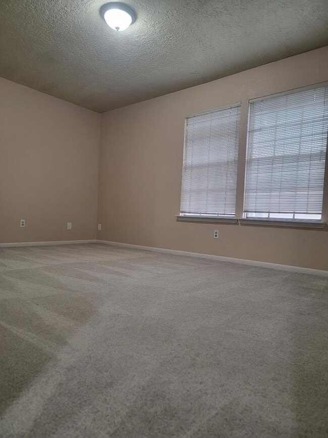 Building Photo - 13433 Castilian Dr