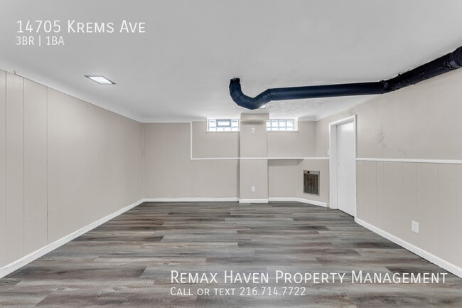 Building Photo - 14705 Krems Ave