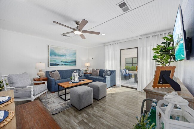 Building Photo - All Inclusive Seasonal Rental Available October 1st, 2025-March 31st 2026!