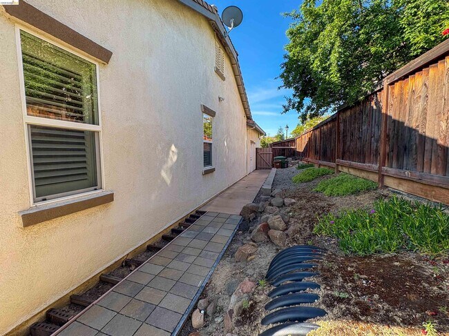 Building Photo - 2497 Winged Foot Rd