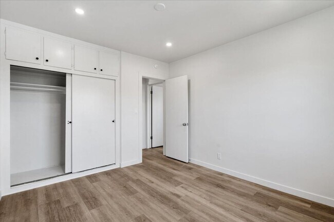 Building Photo - 317 E 97th St