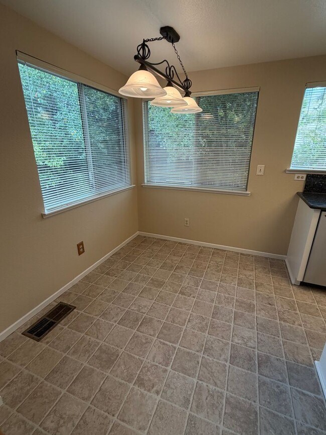 Building Photo - 8240 Rockbury Way