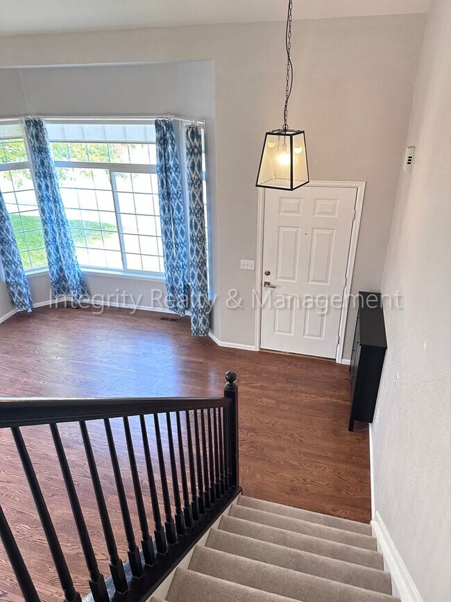 Building Photo - 10163 Foxridge Cir