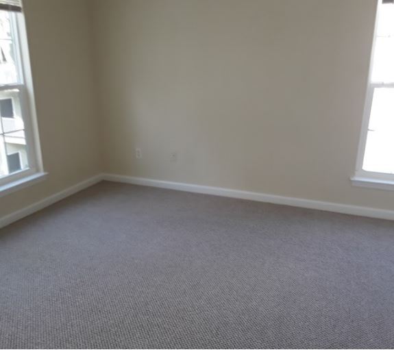 Master bedroom can accommodate king size bed - 100 Kensington Blvd