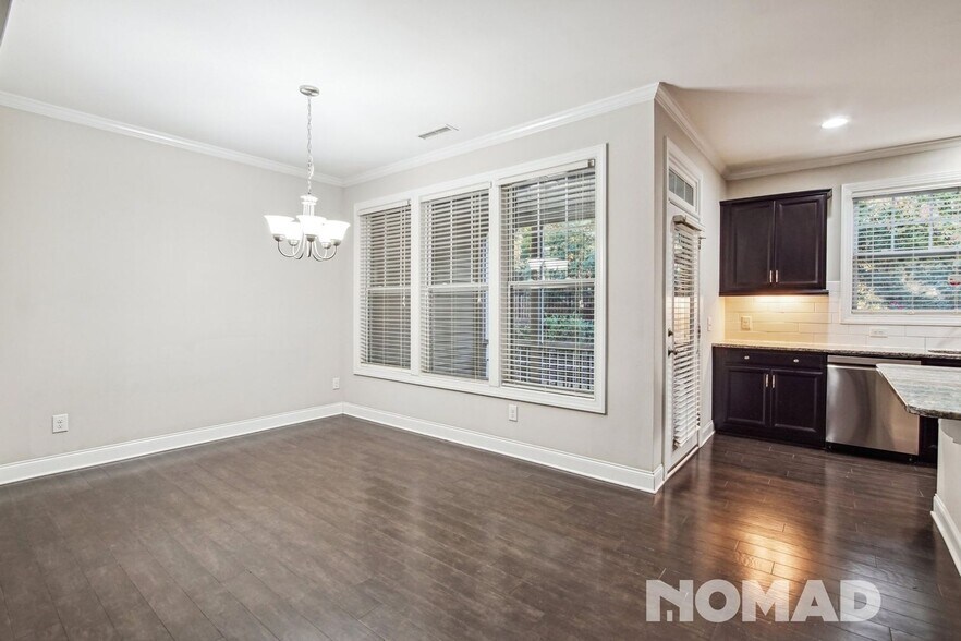 Building Photo - 355 Roberts Ridge Dr