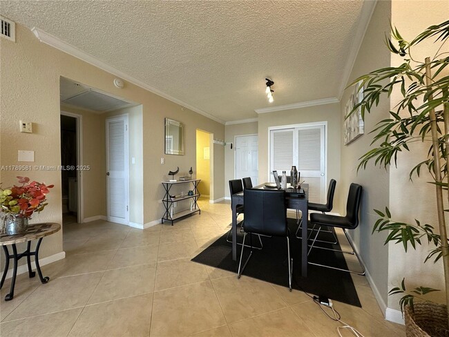 Building Photo - 2501 S Ocean Dr