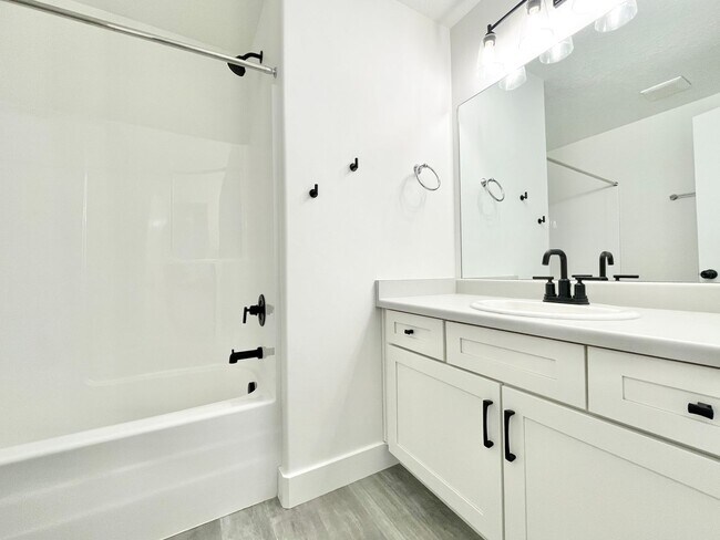 Building Photo - Beautiful Poolside Townhome at The Exchange!