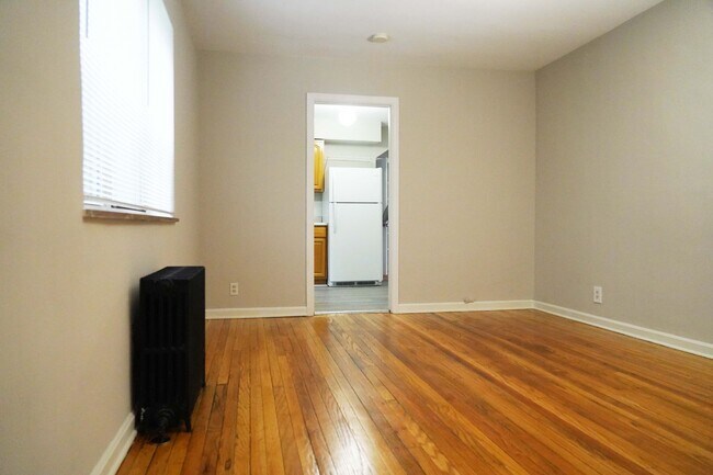 Building Photo - 3025 Clifton Ave