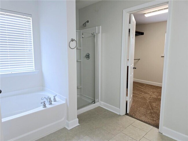 Building Photo - 1273 Lanier Springs Dr NE