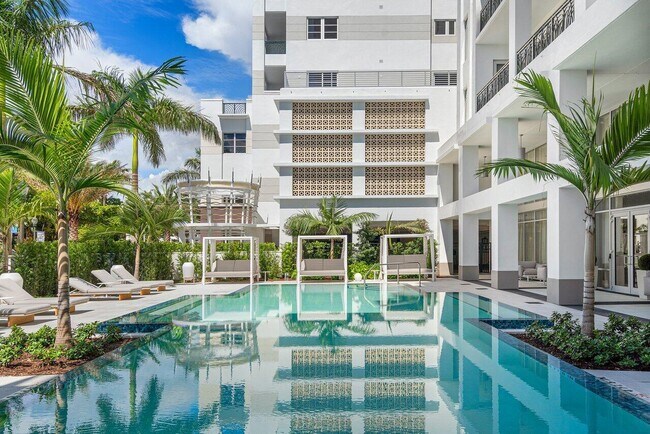 Building Photo - 155 E Boca Raton Rd