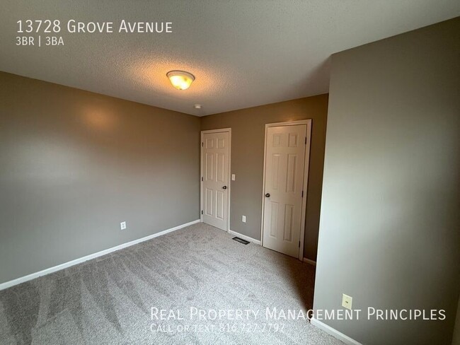 Building Photo - 13728 Grove Ave