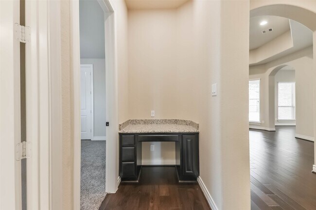 Building Photo - 4511 Sanctuary Halls Dr