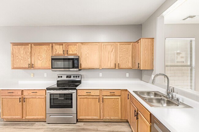 Building Photo - 4511 W T Ryan Ln