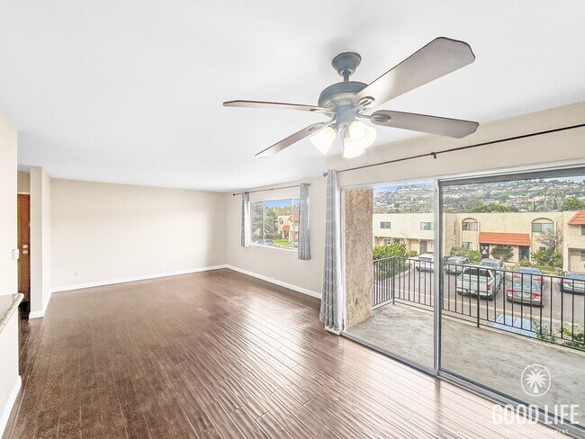 Building Photo - Beautiful 2BD/2BA w/ Reserved Parking and A/C in College Area!