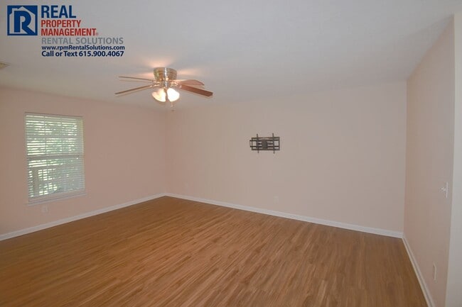 Building Photo - Wonderful 2 story 3BD/2.5BA home in LaVergne w/ attached garage!