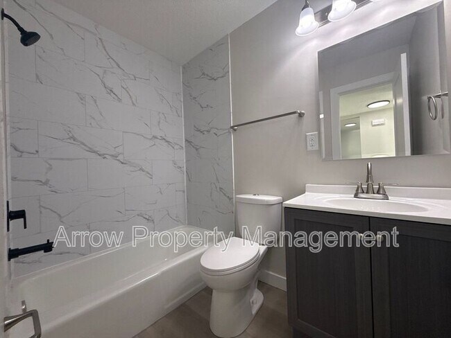 Building Photo - 2119 Arbor St