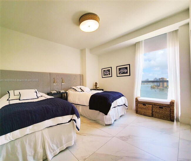 Building Photo - 400 Sunny Isles Blvd