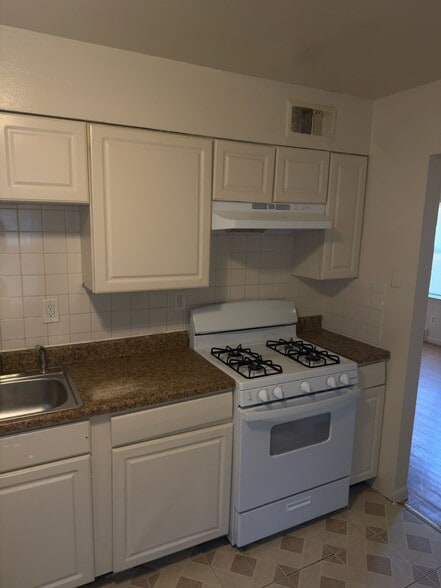 Building Photo - 4026 Belfore Dr